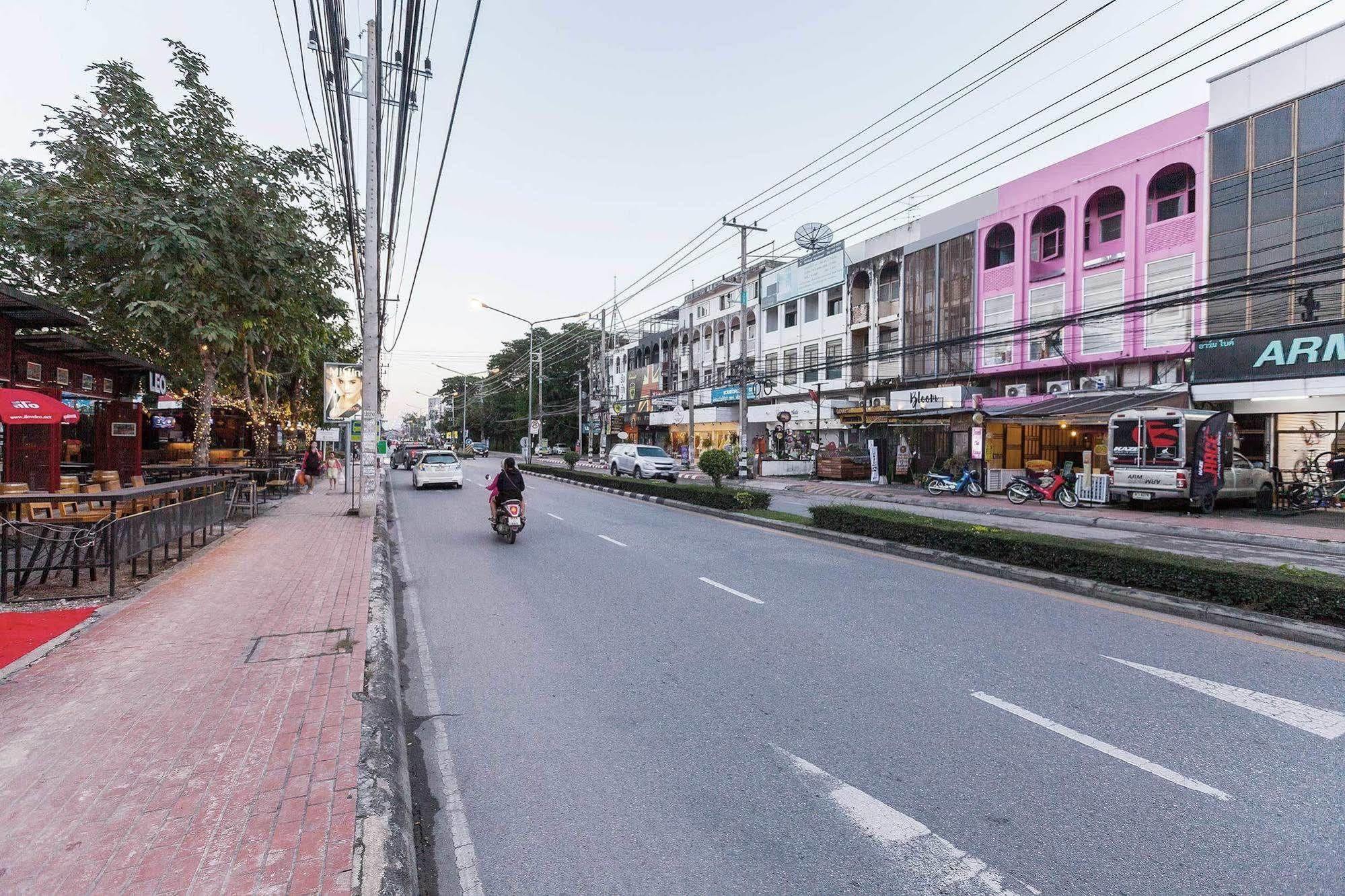 Bloomz Hostel Chiang Mai Eksteriør bilde